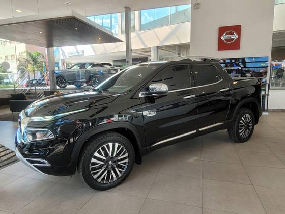 FIAT TORO 2.0 16V TURBO DIESEL RANCH 4WD AT9 FIAT TORO 2.0 16V TURBO DIESEL RANCH 4WD AT9